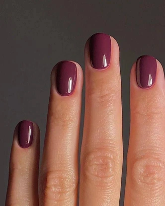 Денежный маникюр на январь 2026: всего шесть этих цветов откроют финансовый поток