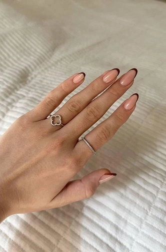 Денежный маникюр на январь 2026: всего шесть этих цветов откроют финансовый поток