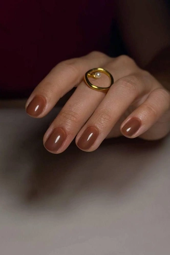 Денежный маникюр на январь 2026: всего шесть этих цветов откроют финансовый поток