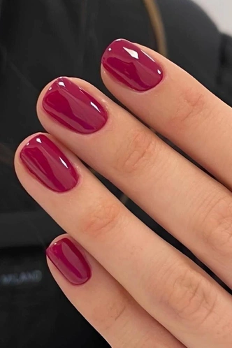 Денежный маникюр на январь 2026: всего шесть этих цветов откроют финансовый поток