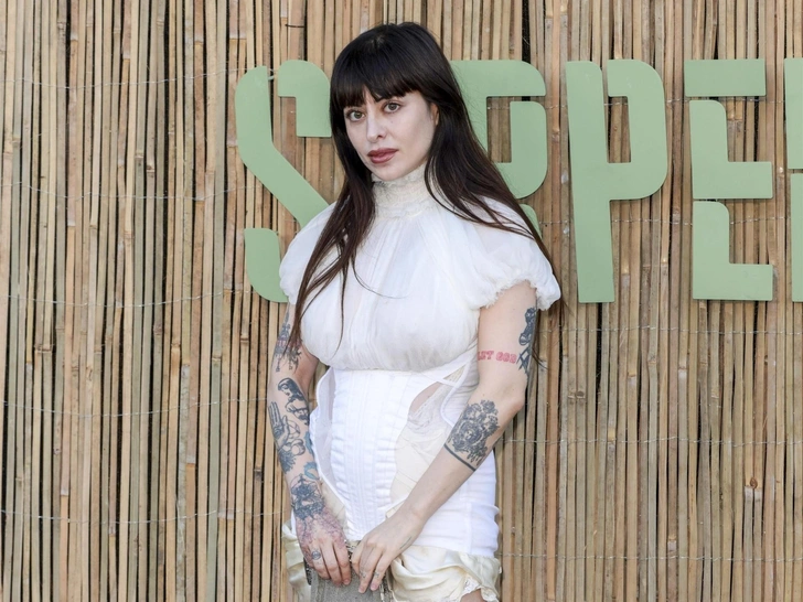 Дилара Финдикоглу в центре скандала: стажеры дизайнера заявили о переработках и эксплуатации