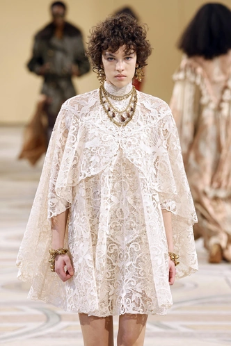 Главный hair-тренд декабря — модная стрижка шикси