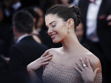 Как подготовиться к Новому году за месяц: курс массажа, стрижки, диеты, рацион