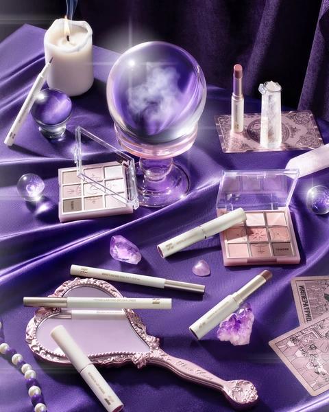 Как таро и эзотерика превратились в один из самых заметных бьюти-трендов года