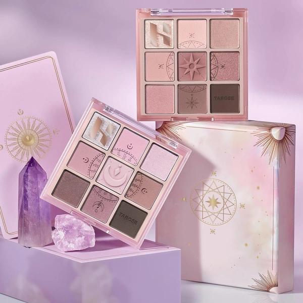 Как таро и эзотерика превратились в один из самых заметных бьюти-трендов года