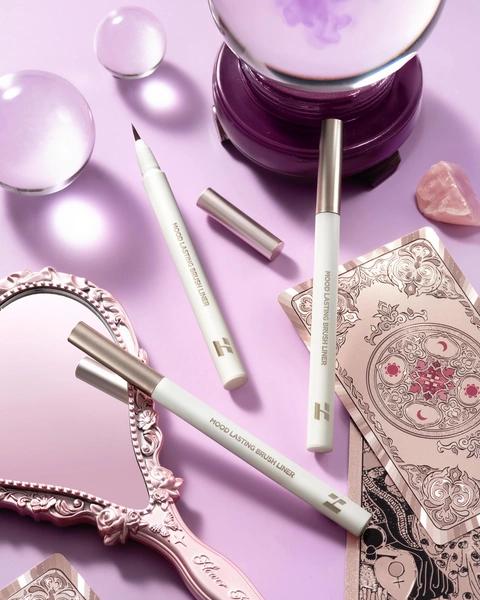 Как таро и эзотерика превратились в один из самых заметных бьюти-трендов года