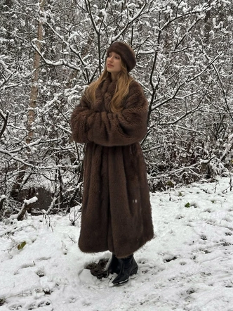 Как выглядит самая модная меховая повязка зимы