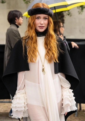 Как выглядит самая модная меховая повязка зимы