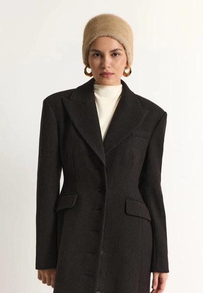 Как выглядит самая модная меховая повязка зимы