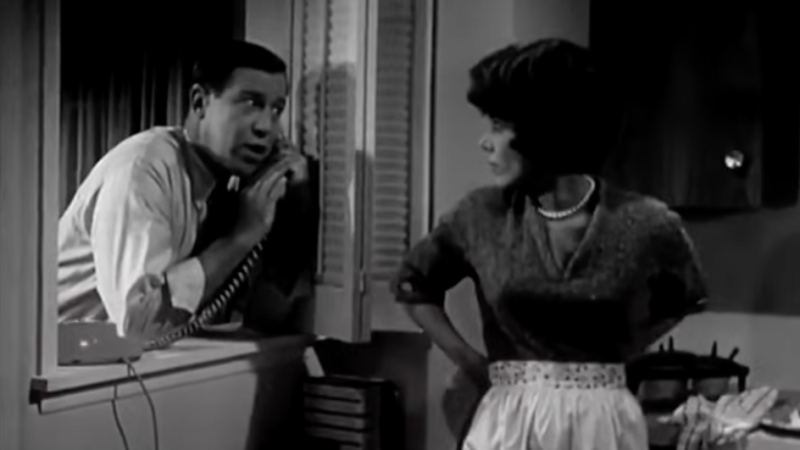 «Каменные лица» стали новым стандартом красоты. Почему культовый образ сильных женщин оказался инструментом их подчинения?