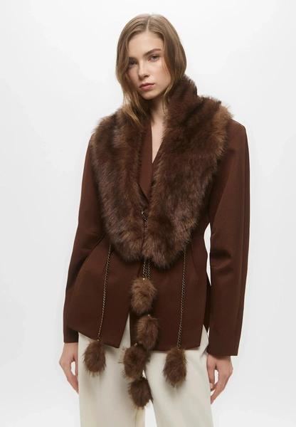 Меховые горжетки: как стилизовать самый модный аксессуар сезона