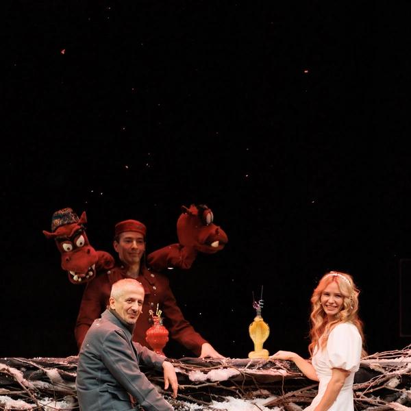 Мир моды и новые смыслы: как прошла премьера Ozon Селект в Драматическом театре на Малой Бронной