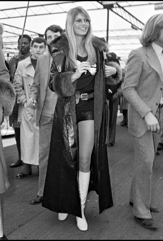 Ненавидела роскошь, но носила Chanel: как Брижит Бардо изменила моду