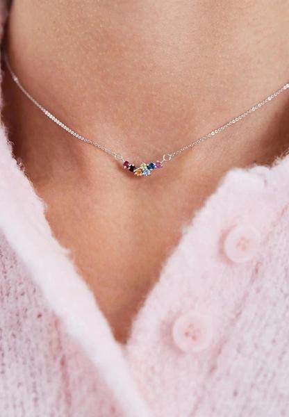 Olsen tuck: заправлять волосы под одежду — новый модный прием от сестер Олсен