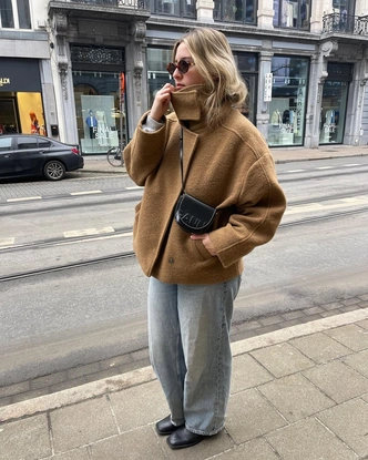 Olsen tuck: заправлять волосы под одежду — новый модный прием от сестер Олсен