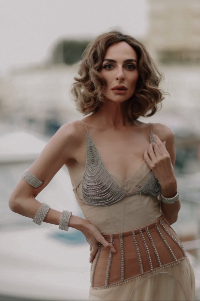 Пластика Екатерины Варнавы: фото до и после, что изменила актриса во внешности