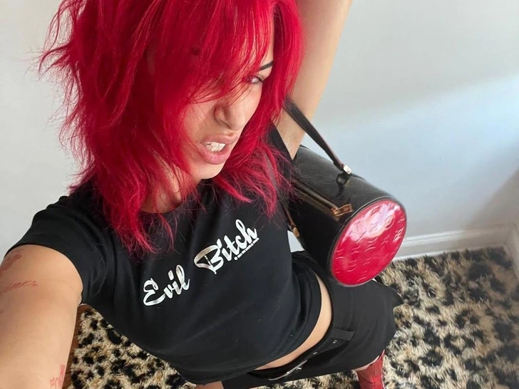 Почему все говорят об Эрике Кикнадзе — новой it-girl модной Москвы