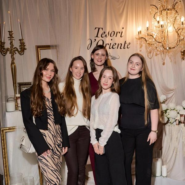 Самое уютное время года: новые коллекции, открытия и тренды декабря