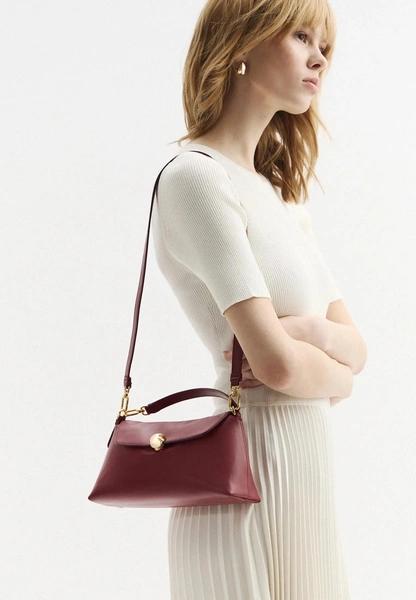 Самые модные цвета 2026 года: 5 оттенков, которые должны быть в гардеробе у каждой