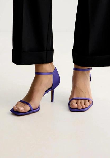 Самые модные цвета 2026 года: 5 оттенков, которые должны быть в гардеробе у каждой