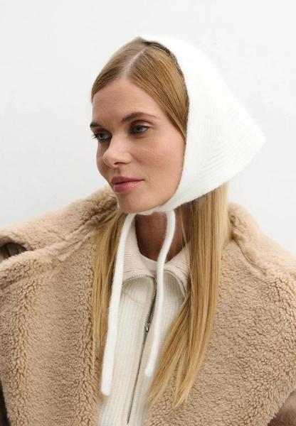 Шерстяная косынка — лучшая альтернатива шапкам (без вреда для прически)