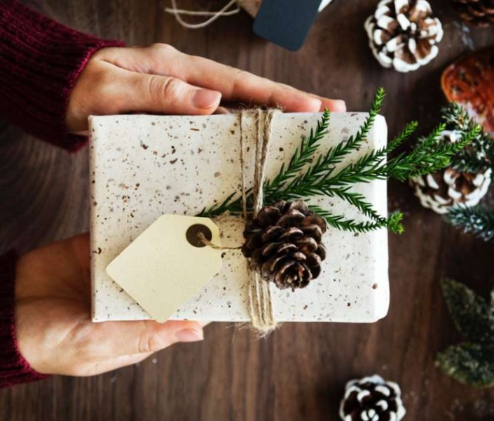 Тайный Санта: какие подарки приготовить для коллег и не разориться при этом