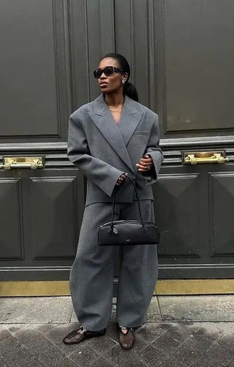 Театральная и еще 5 праздничных сумок для элегантных новогодних образов