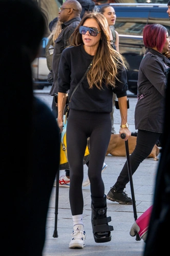 10 стайлтриков Виктории Бекхэм: как интегрировать их в свой гардероб