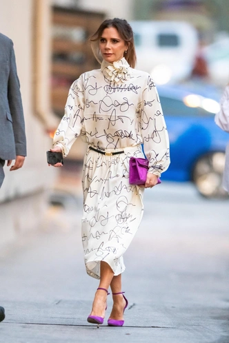 10 стайлтриков Виктории Бекхэм: как интегрировать их в свой гардероб