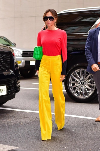 10 стайлтриков Виктории Бекхэм: как интегрировать их в свой гардероб