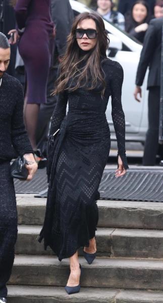 10 стайлтриков Виктории Бекхэм: как интегрировать их в свой гардероб