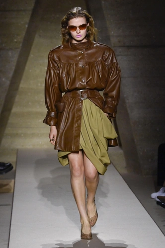 5 модных цветовых сочетаний для трендовых образов в 2026 году