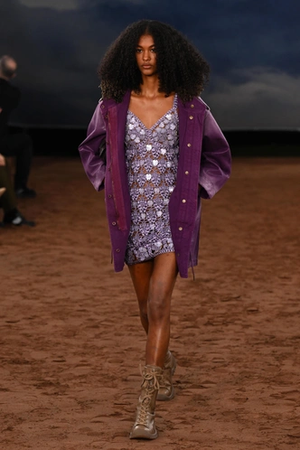 5 модных цветовых сочетаний для трендовых образов в 2026 году