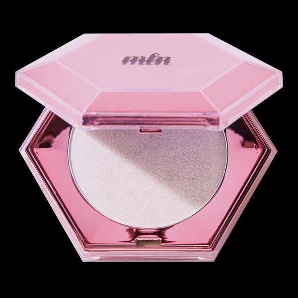 Бьюти-находки и новинки недели: аромат-фантазия, умный крем от отеков и антистатик для волос