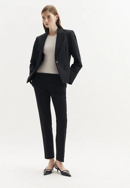 Черные брюки на низкой посадке: тренд Balenciaga весна-лето 2026