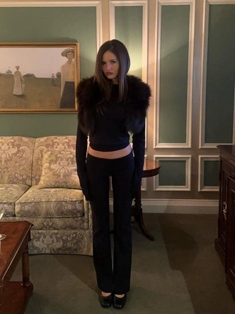 Черные брюки на низкой посадке: тренд Balenciaga весна-лето 2026