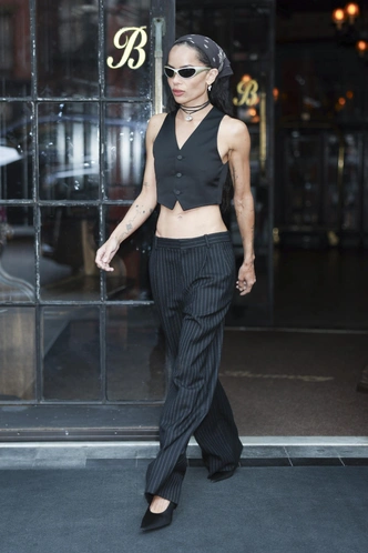 Черные брюки на низкой посадке: тренд Balenciaga весна-лето 2026