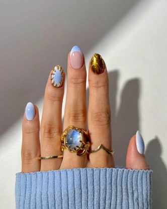 Денежный маникюр на март 2026: 5 весенних оттенков, которые станут вашим талисманом процветания