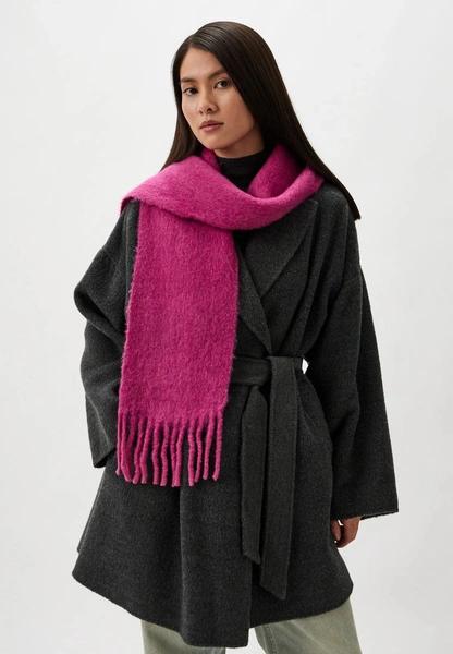 Эти шарфы выведут ваши зимние образы на новый уровень: 10 самых классных вариантов