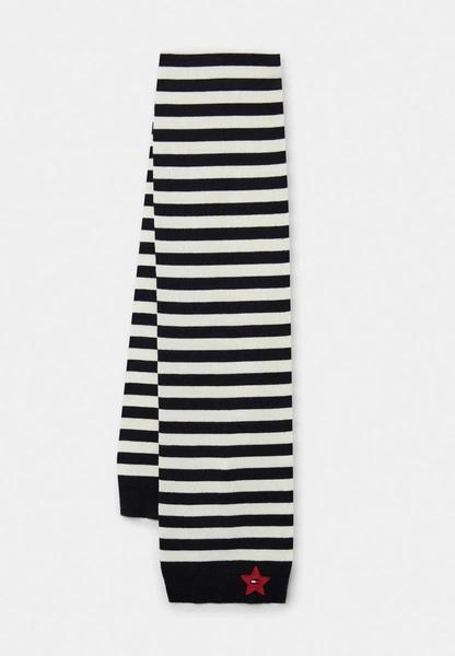 Эти шарфы выведут ваши зимние образы на новый уровень: 10 самых классных вариантов