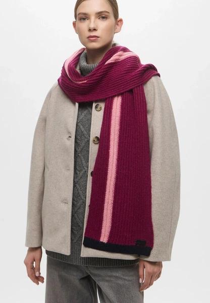 Эти шарфы выведут ваши зимние образы на новый уровень: 10 самых классных вариантов