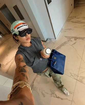 Фетиш, архив и инвестиция: коллекция люксовых сумок Пегги Гу