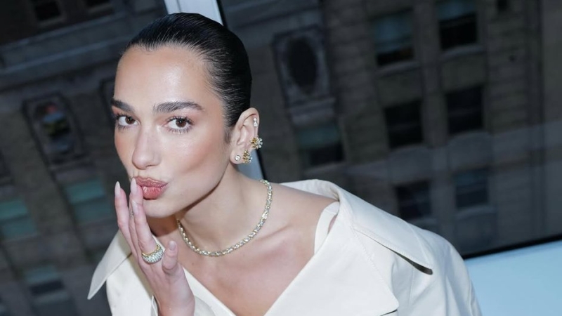 Как красятся звезды: 5 бьюти-привычек, от которых отказались Дуа Липа, Зендея и Кравиц