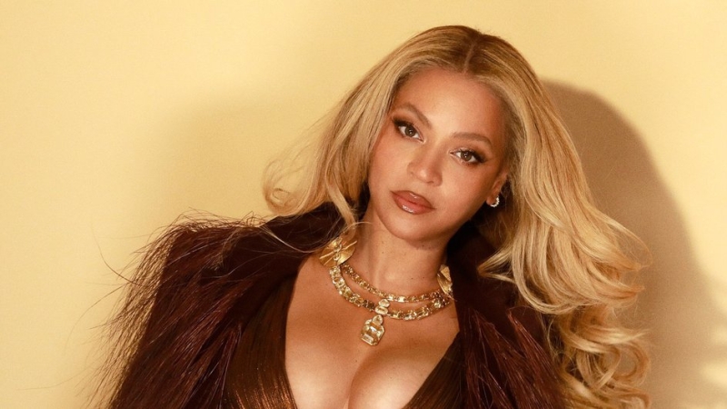 Как восстановиться после выходных: 3 звездных ритуала для утра без отеков