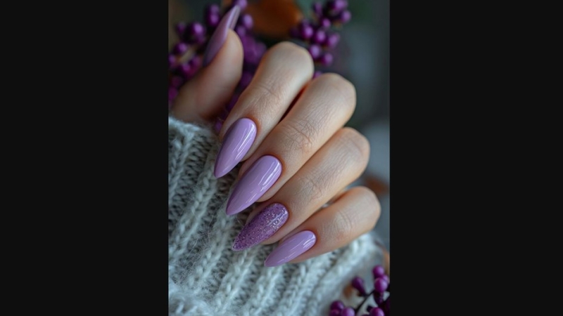 Лавандовый маникюр 2026: 11 модных идей дизайна с фото коротких и длинных ногтей квадратной или миндальной формы