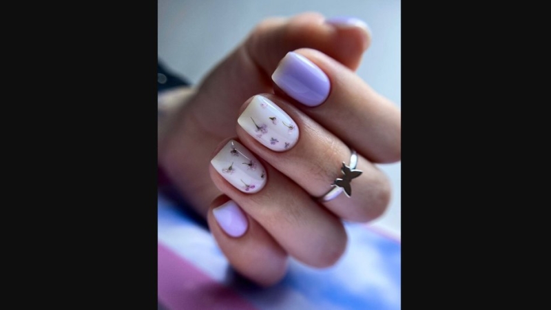 Лавандовый маникюр 2026: 11 модных идей дизайна с фото коротких и длинных ногтей квадратной или миндальной формы