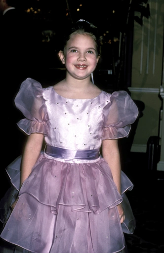 Легенды &laquo;Золотого глобуса&raquo;: самые знаменитые наряды в истории премии