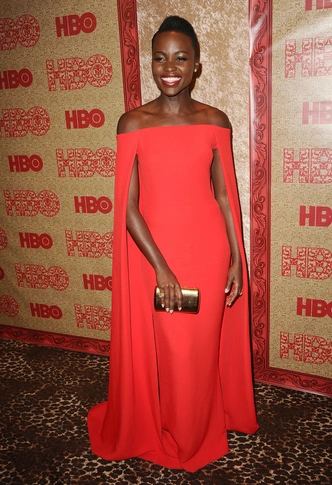 Легенды &laquo;Золотого глобуса&raquo;: самые знаменитые наряды в истории премии