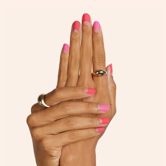 Лунный маникюр как у Гвинет Пэлтроу&nbsp;&mdash; тренд 1930-х, который стоит повторить прямо сейчас