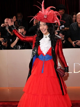 Модный провал: 10 худших образов церемонии «Золотой глобус — 2026»